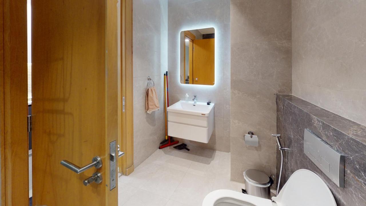 Al Fares Luxury Furnished Apartment-Damac Tower Εξωτερικό φωτογραφία